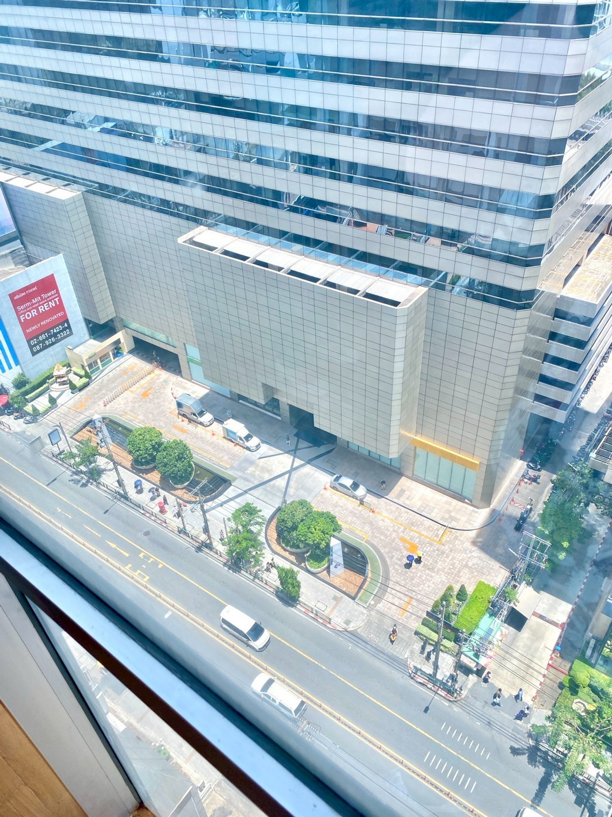 ขายคอนโดสุขุมวิท อโศก ทองหล่อ : ขาย คอนโด​ อโศก เพลส ถนน สุขุมวิท 21 แขวงคลองเตย เขตวัฒนา กทม. วิวสวย 180 องศา รอบด้าน