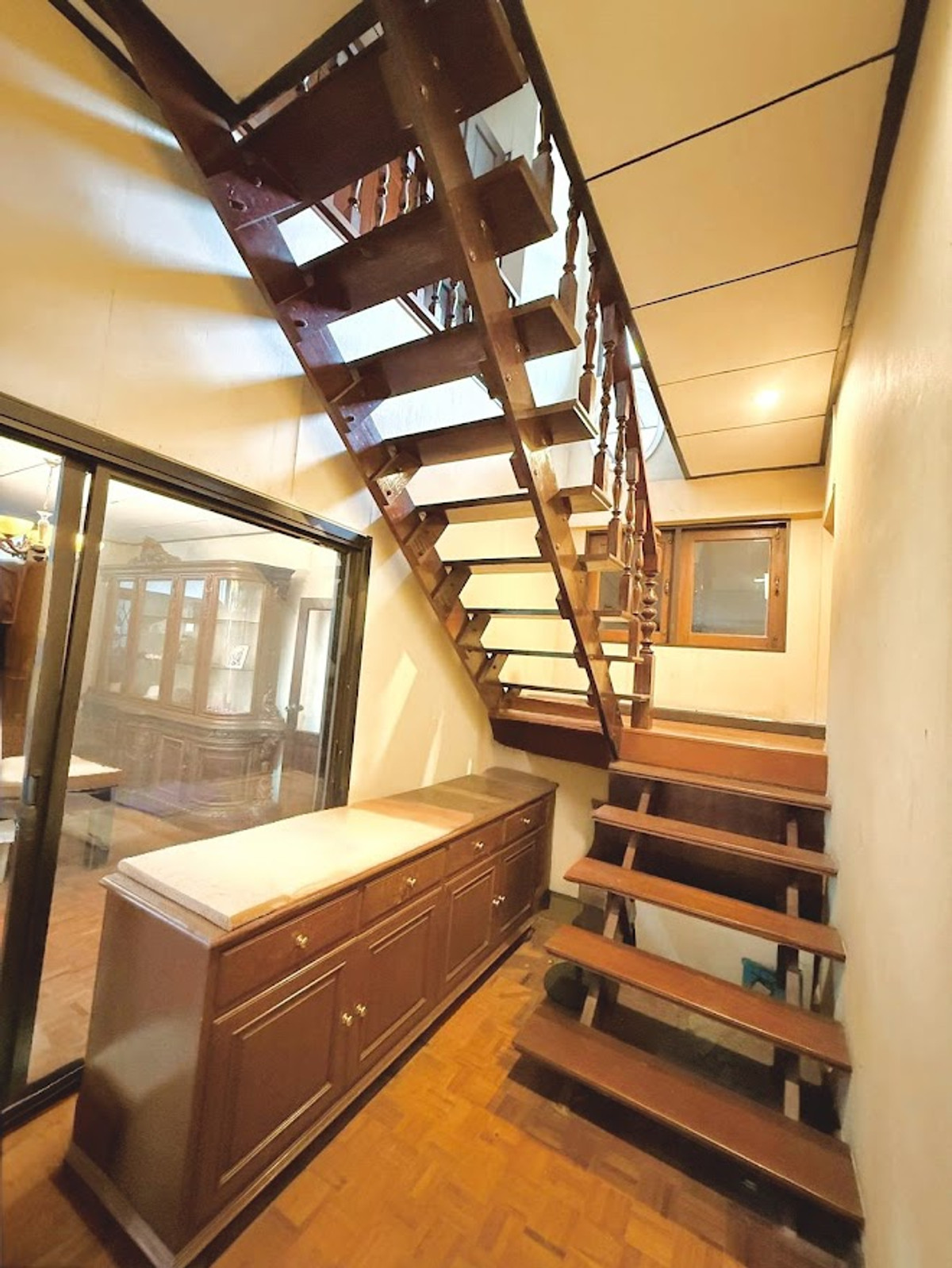 ให้เช่าบ้านสุขุมวิท อโศก ทองหล่อ : ให้เช่า บ้านเดี่ยว สุขุมวิท 26      เลี้ยงสัตว์ได้      ทำธุรกิจได้ 