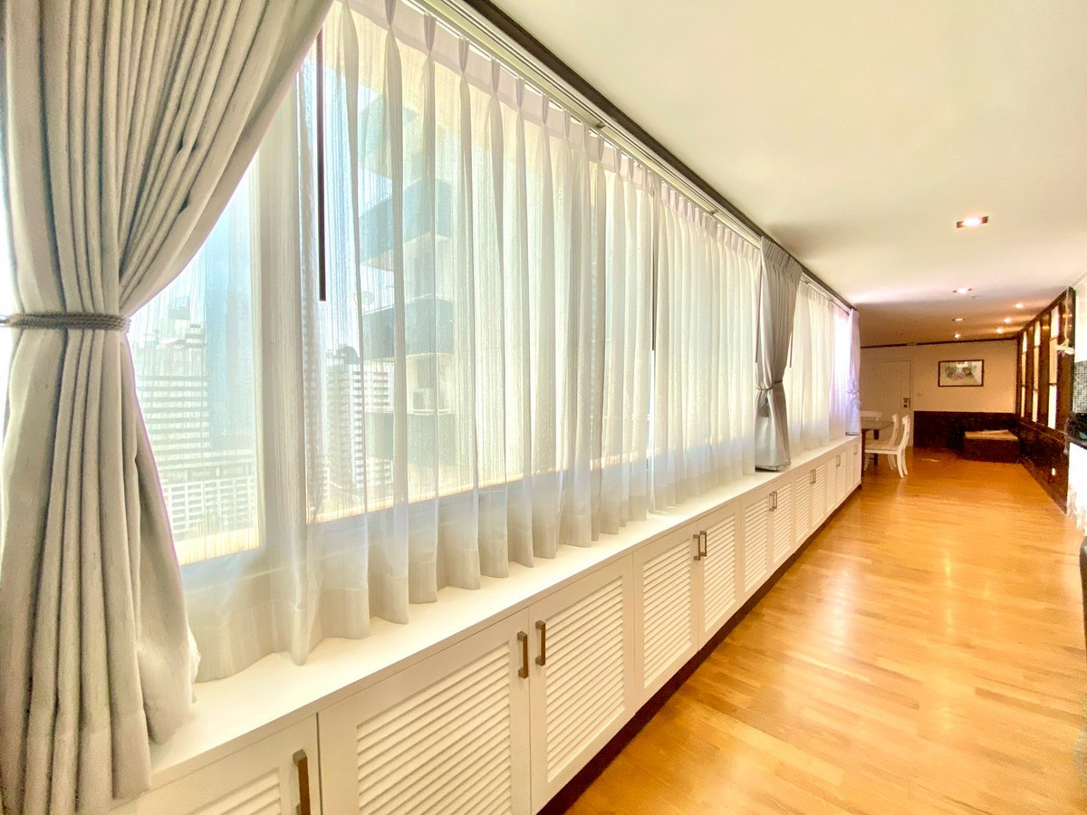 ขายคอนโดสุขุมวิท อโศก ทองหล่อ : ขาย คอนโด​ อโศก เพลส ถนน สุขุมวิท 21 แขวงคลองเตย เขตวัฒนา กทม. วิวสวย 180 องศา รอบด้าน