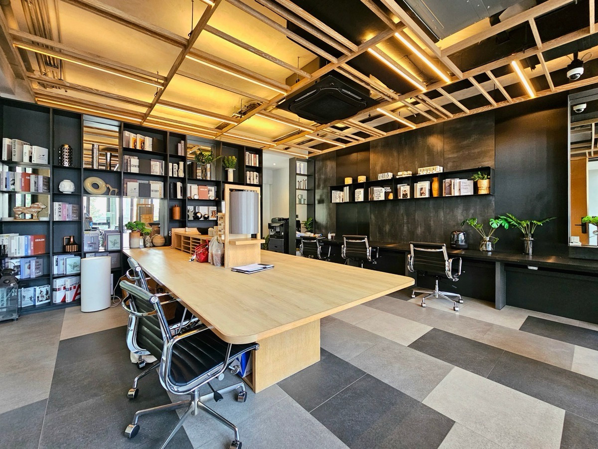 For SaleHome OfficeChokchai 4, Ladprao 71, Ladprao 48, : 🏠Home office Lat Phrao 41 Baan Puri Puri size 295 Sq.m 1 bed 4 bath special only 21.64 MB only!!!