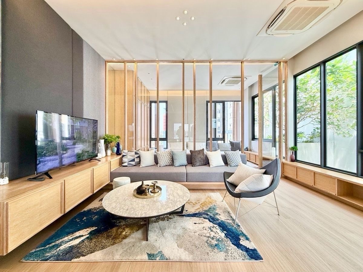 ขายทาวน์โฮมลาดพร้าว เซ็นทรัลลาดพร้าว : 🏛️✨Baan Puripuri Ladprao 41✨Home Office 3.5 ชั้น ขนาด 295 ตร.ม. 31 ตร.ว. | 1 ห้องนอน 4 ห้องน้ำ 6 ที่จอด เริ่ม 21.64 MB ติดต่อนัดชม Tel.0922635410 (เอิร์ธ)