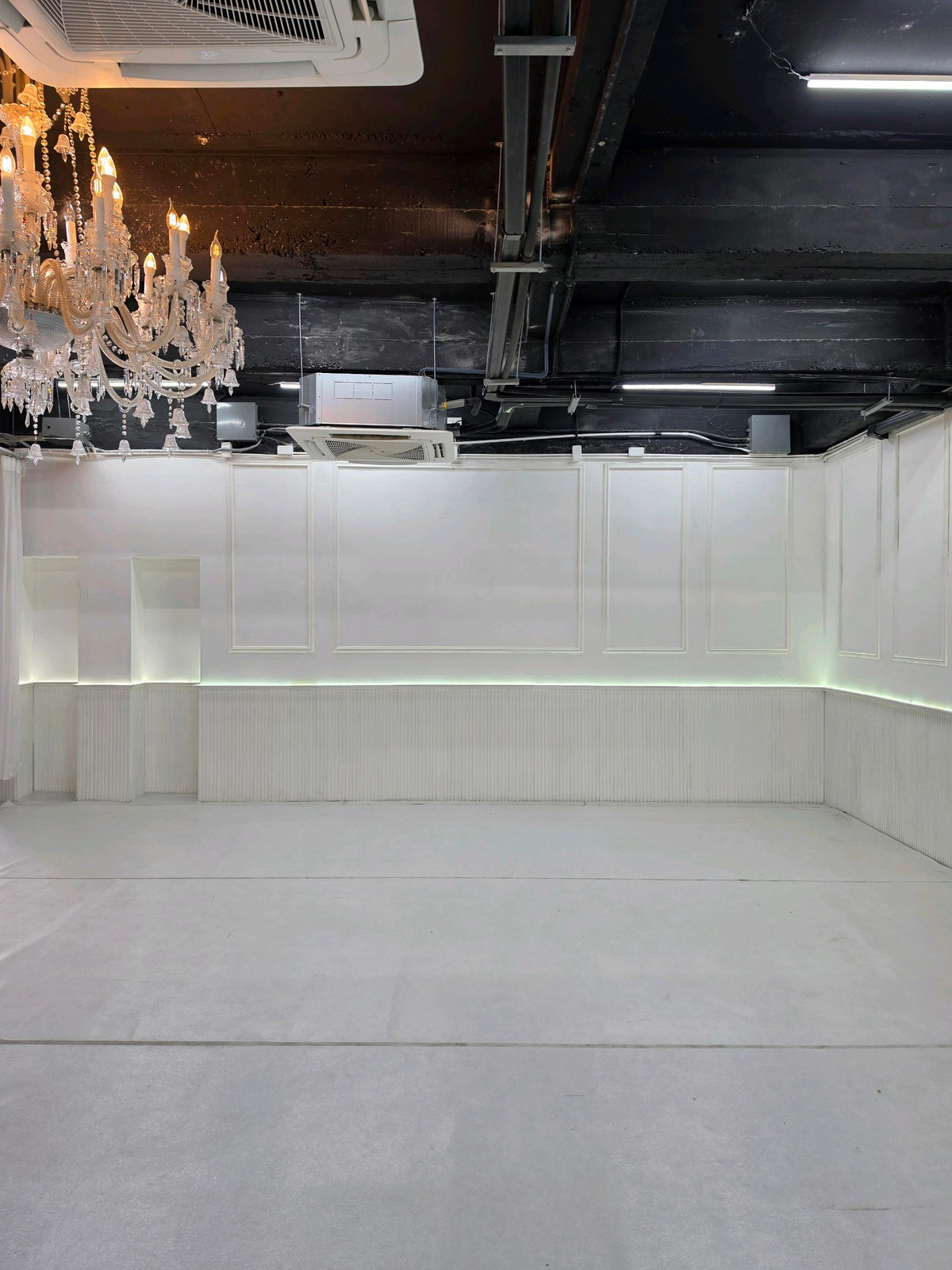 ให้เช่าอาคารพาณิชย์สยาม จุฬา สามย่าน : 🚩For Rent : Stand Alone Building Located on Rama 4 Road, Only 180 m. from MRT Hua Lamphong