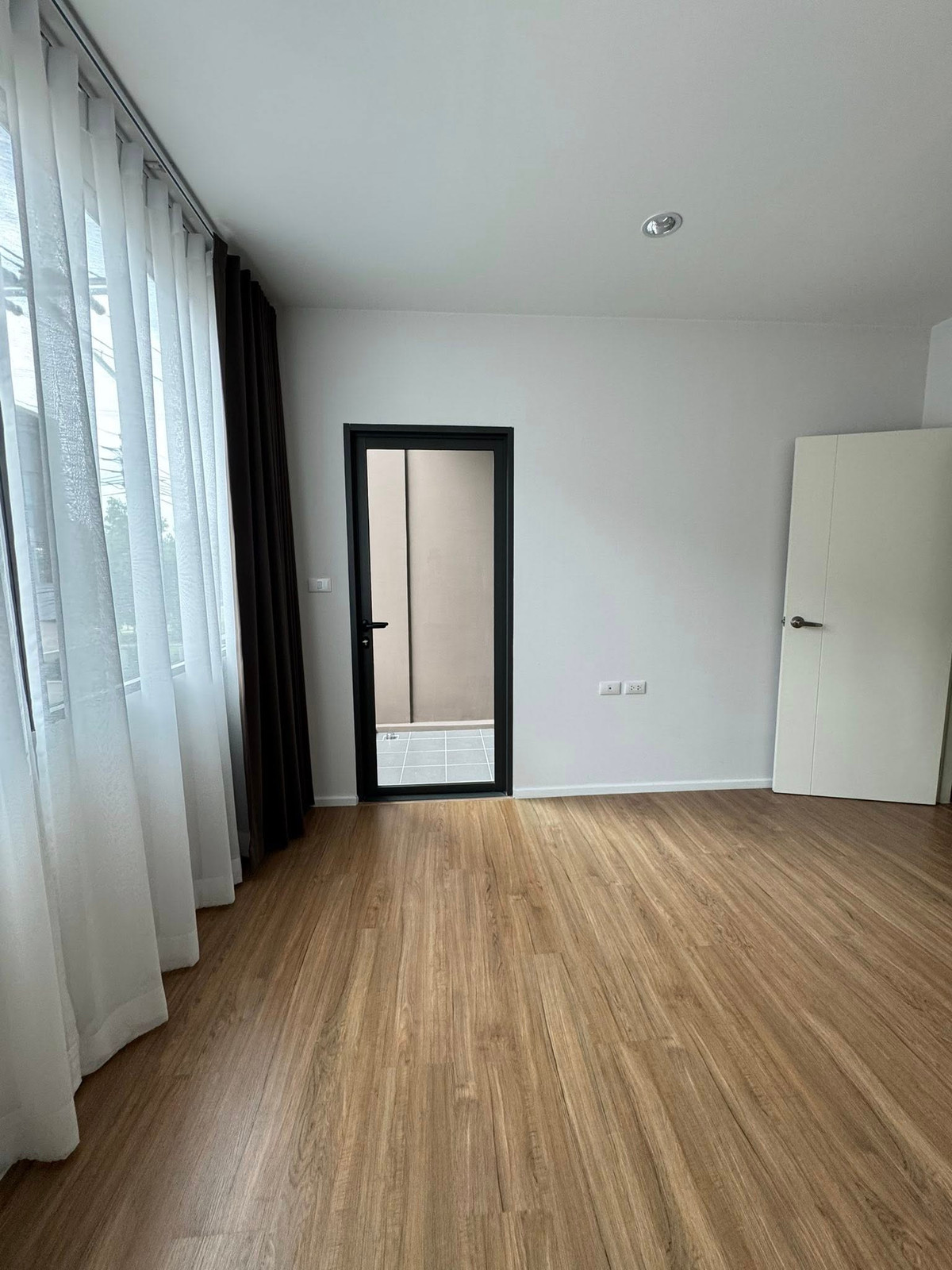 For RentTownhomeMin Buri, Romklao : Baan Klang Muang Rama 9 - Krungthep Kreetha / 3 Bedrooms (FOR RENT) BZD117