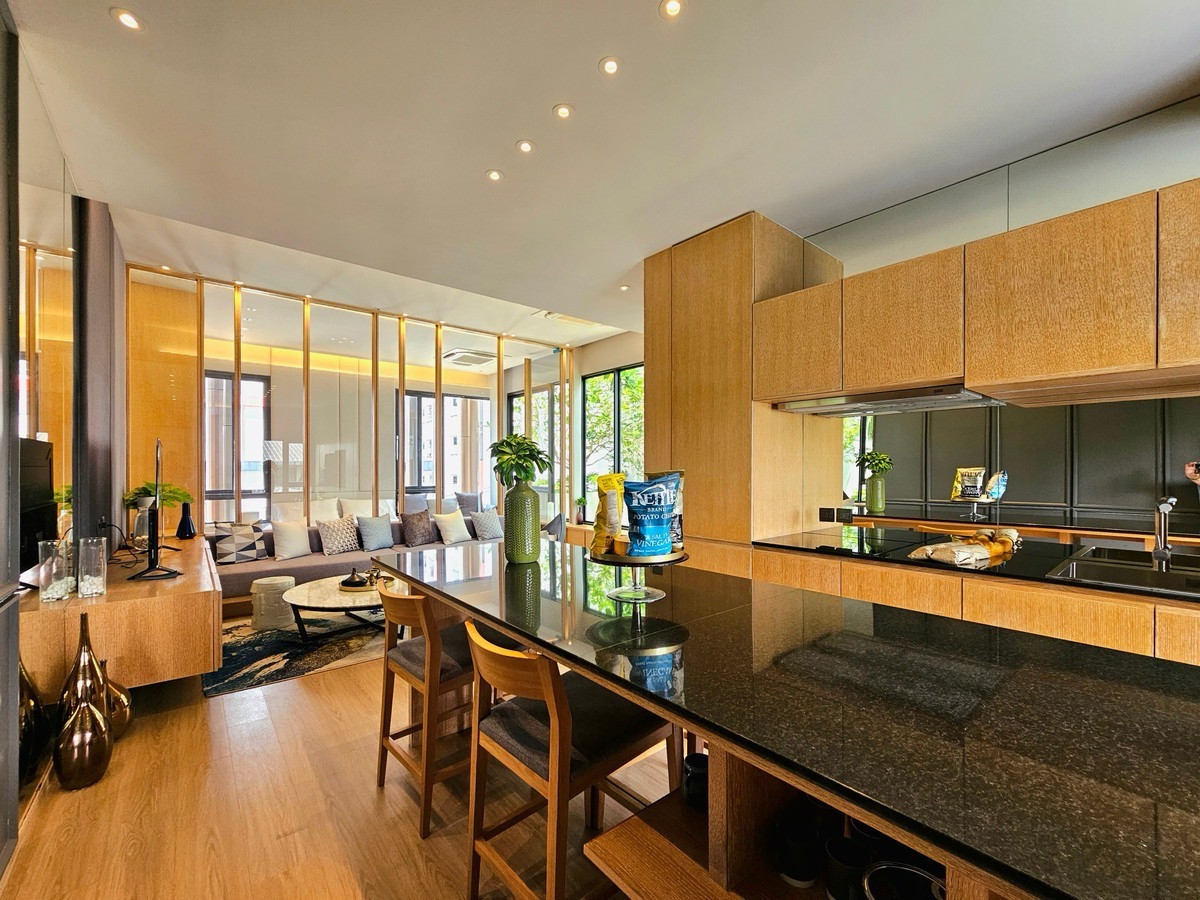 For SaleHome OfficeChokchai 4, Ladprao 71, Ladprao 48, : 🏠Home office Lat Phrao 41 Baan Puri Puri size 295 Sq.m 1 bed 4 bath special only 21.64 MB only!!!