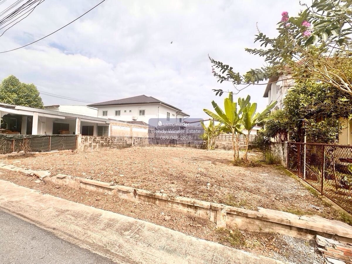 ขายที่ดินนวมินทร์ รามอินทรา : ขายที่ดินนวมินทร์ สวยเงียบสงบ น้ำไม่ท่วมเเปลงนี้เมื่อปี 2554, ที่ดินในโครงการปลอดภัย ไม่พลุกพล่าน, เข้าออกได้สองซอย ซอยนวมินทร์ 68 เเละ ประเสริฐมนูกิจ 46  ใกล้ทางด่วนเอกมัย-รามอินทรา, ใกล้รพ.พญาไท นวมินทร์ 4.8 กม., ใกล้ Foodland นวมินทร์ เปิด 24 ชม.