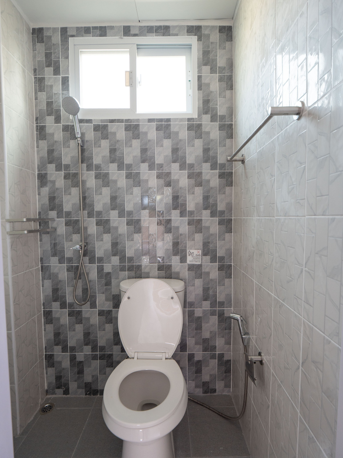 ขายกิจการโรงแรม & กิจการอพาร์ตเมนต์บางนา แบริ่ง ลาซาล : #ขายอพาร์ทเม้นท์ #ขายหอพัก #ใกล้เมกะบางนา ผลตอบแทน Yield% 7.5% ให้ไวเลยครับ พึ่งสร้างเสร็จใหม่ๆ มี 10 ห้อง ผู้เช่าเต็มทุกห้อง 100% ราคาดีมากๆ