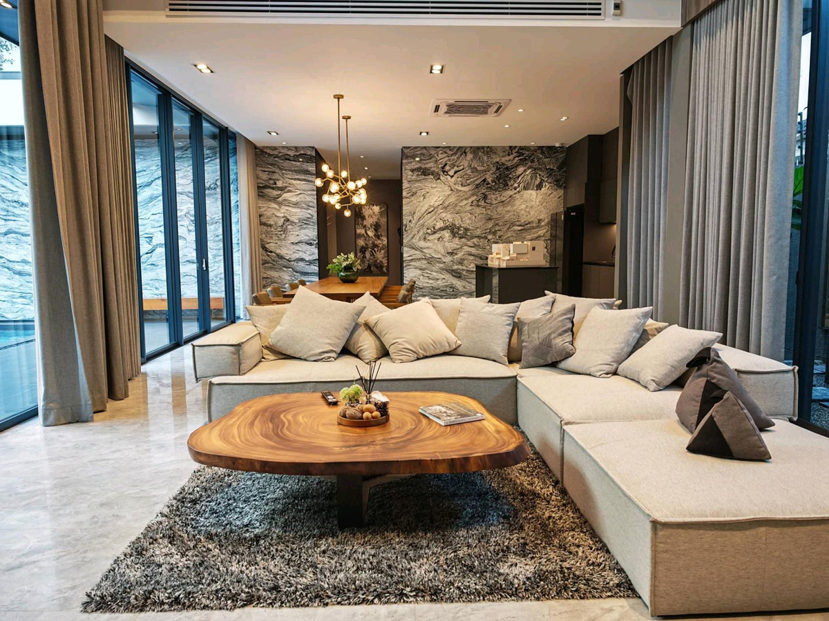 ขายบ้านเลียบทางด่วนรามอินทรา : 🔥บ้านนาคนิวาส 37 ใหม่พร้อมอยู่ 69 ล้าน🔥