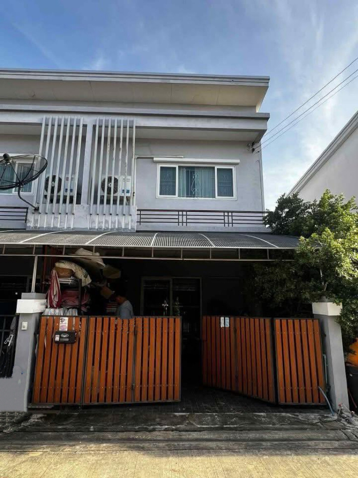 ให้เช่าทาวน์โฮมนวมินทร์ รามอินทรา : ให้เช่าทาวน์โฮม หมู่บ้านดิเอ็กซ์คลูซีฟ วงแหวน–รามอินทรา ใกล้แฟชั่นไอส์แลนด์