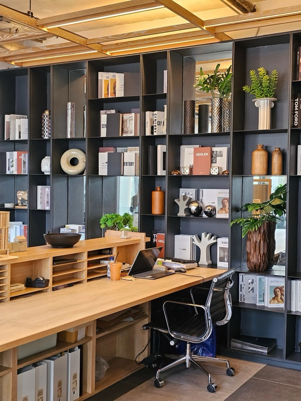 For SaleHome OfficeChokchai 4, Ladprao 71, Ladprao 48, : 🏠Home office Lat Phrao 41 Baan Puri Puri size 295 Sq.m 1 bed 4 bath special only 21.64 MB only!!!