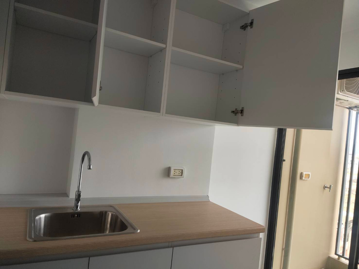 For RentCondoRathburana, Suksawat : Urgent for rent!!! 🔥🔥🔥 🎉Polis Suksawat 64🎉 ✅Building A, 7th floor, size 28.39 sq m. Line @bzprOperty