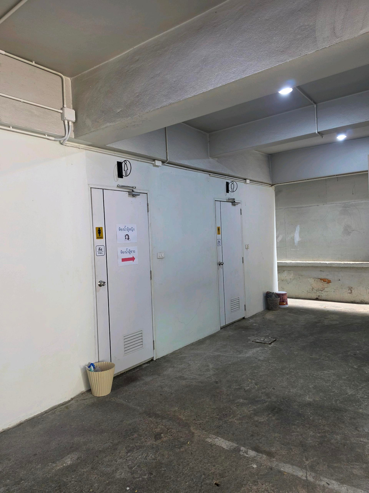 ให้เช่าอาคารพาณิชย์สยาม จุฬา สามย่าน : 🚩For Rent : Stand Alone Building Located on Rama 4 Road, Only 180 m. from MRT Hua Lamphong