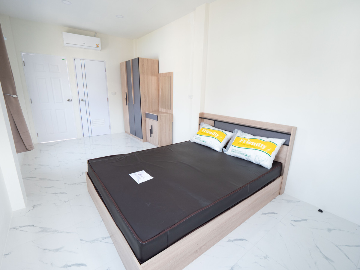 ขายกิจการโรงแรม & กิจการอพาร์ตเมนต์บางนา แบริ่ง ลาซาล : #ขายอพาร์ทเม้นท์ #ขายหอพัก #ใกล้เมกะบางนา ผลตอบแทน Yield% 7.5% ให้ไวเลยครับ พึ่งสร้างเสร็จใหม่ๆ มี 10 ห้อง ผู้เช่าเต็มทุกห้อง 100% ราคาดีมากๆ 