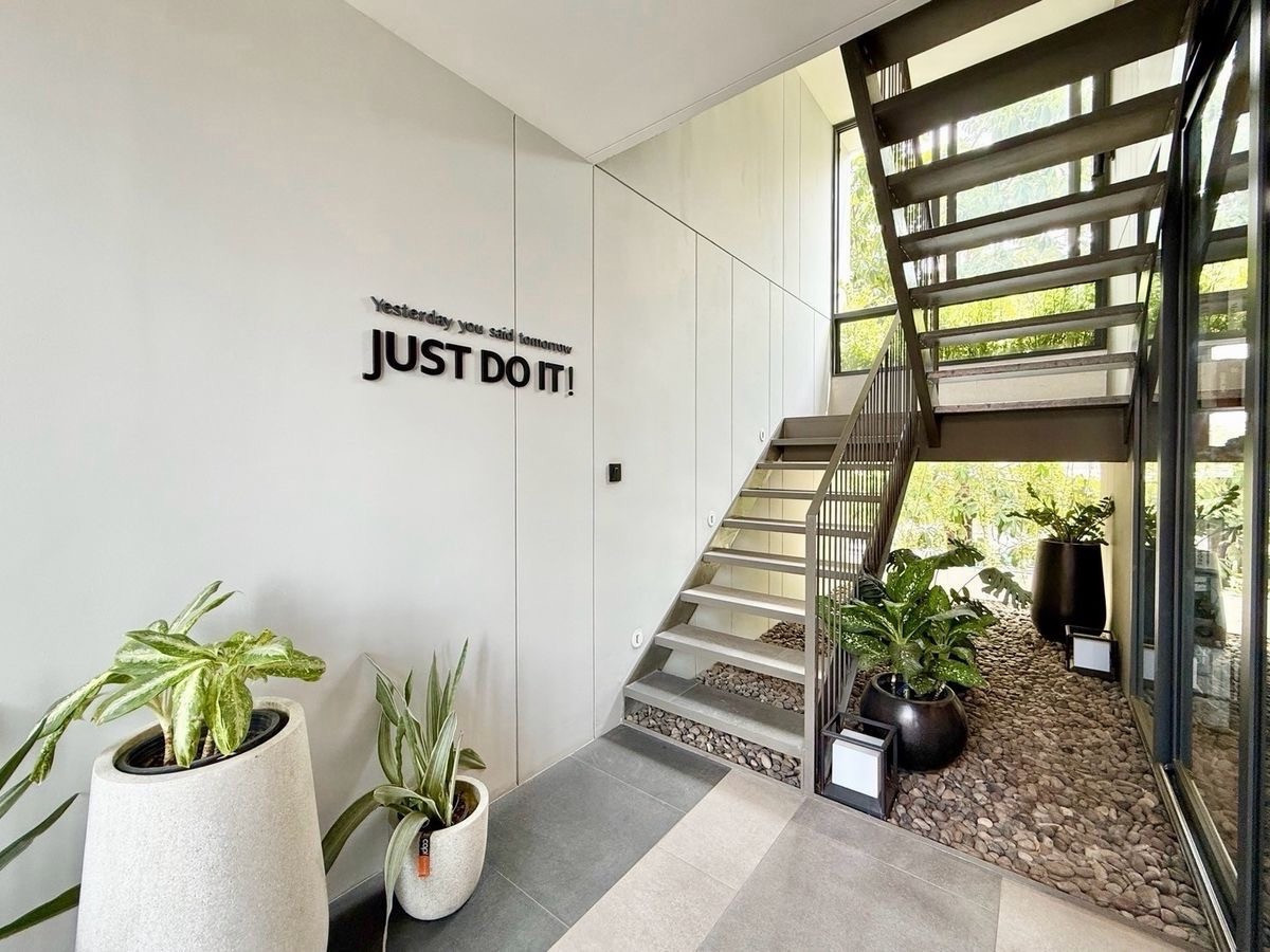 ขายทาวน์โฮมลาดพร้าว เซ็นทรัลลาดพร้าว : 🏛️Baan Puripuri Ladprao 41🌈Home Office 3.5 ชั้น ขนาด 295 ตร.ม. 31 ตร.ว. | 1 ห้องนอน 4 ห้องน้ำ 6 ที่จอด เริ่ม 21.64 MB ติดต่อนัดชม Tel.0922635410 (เอิร์ธ)