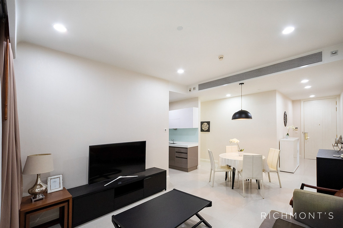 ขายคอนโดวิทยุ ชิดลม หลังสวน : คอนโดหรู 2 ห้องนอน ที่ Q Langsuan , Contact 062-496-6454