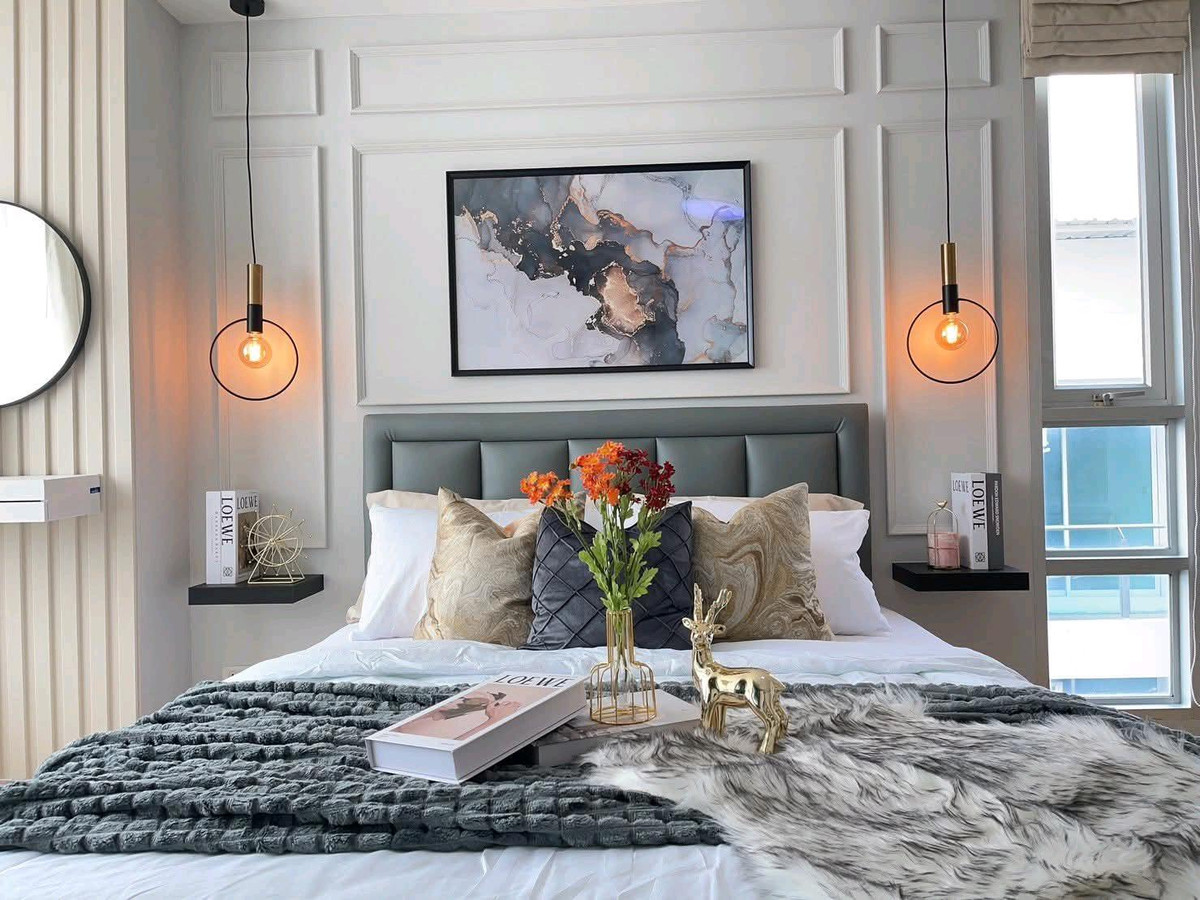 For SaleCondoRatchadapisek, Huaikwang, Suttisan : 8 Price 2.3 million, next to MRT Ratchadaphisek, very good location.