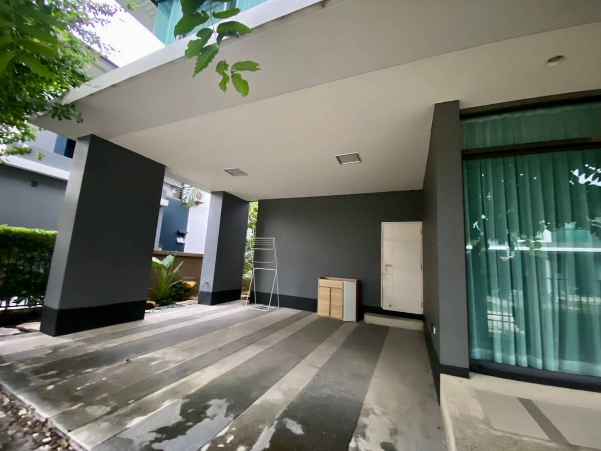 For SaleHousePattanakan, Srinakarin : Urgent Sale – 2-Storey Single House at Setthasiri Krungthep Kreetha | Special Price Below Market | Ready to Move In