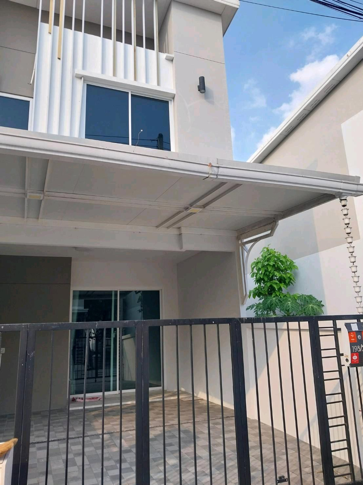 For SaleTownhomePhutthamonthon, Salaya : Travel 10 minutes to Mahidol Salaya.