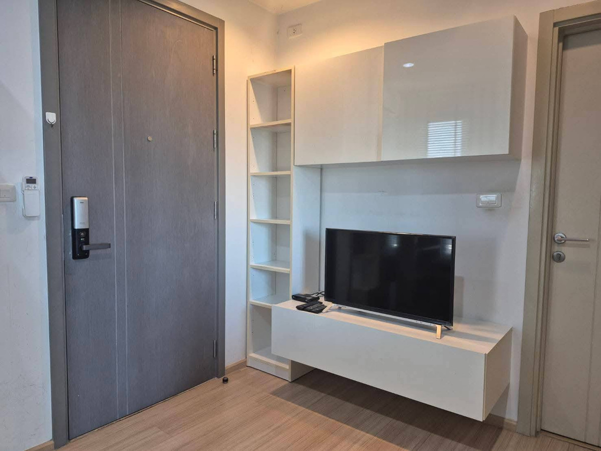 For RentCondoRama9, Petchburi, RCA : 💥CP-9891💥The Base Rama 9 - Ramkhamhaeng👉Line : @rentbkk