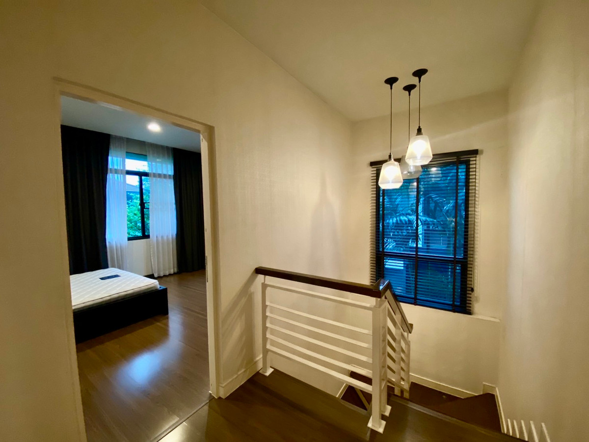 For SaleHousePattanakan, Srinakarin : Urgent Sale – 2-Storey Single House at Setthasiri Krungthep Kreetha | Special Price Below Market | Ready to Move In