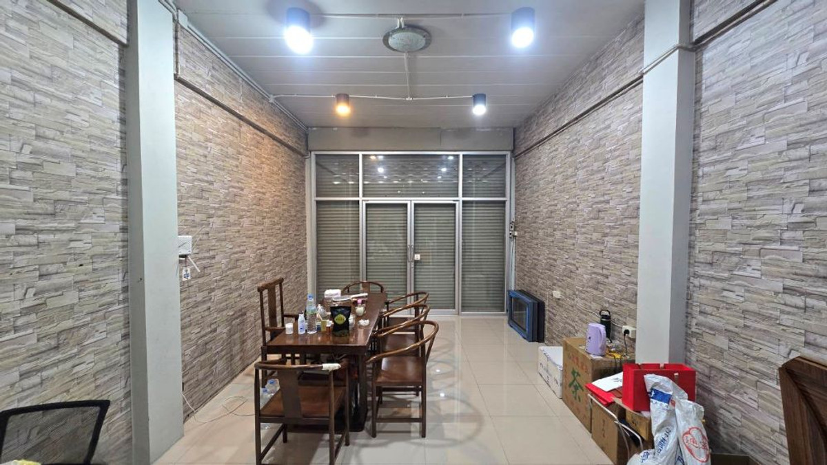 ขายอาคารพาณิชย์อยุธยา : อาคารพาณิชย์ อนานคร โครงการ 5 ต.คานหาม อ.อุทัย จ.พระนครศรีอยุธยา ทำเลทอง ติดถนนใหญ่ ใกล้แหล่งชุมชน