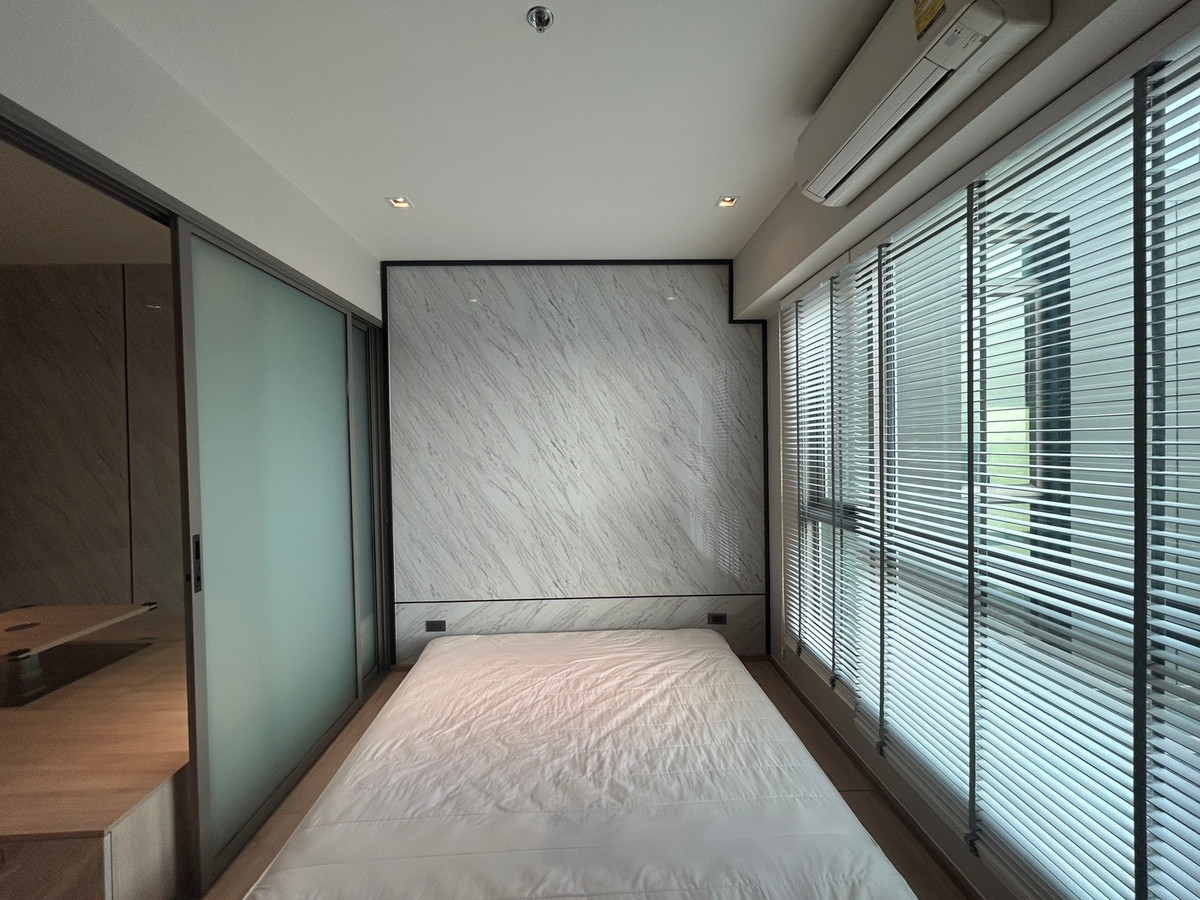 For RentCondoThaphra, Talat Phlu, Wutthakat : Condo for rent, Whizdom Station Ratchada Tha Phra, next to BTS Talat Phlu, opposite The Mall Tha Phra.