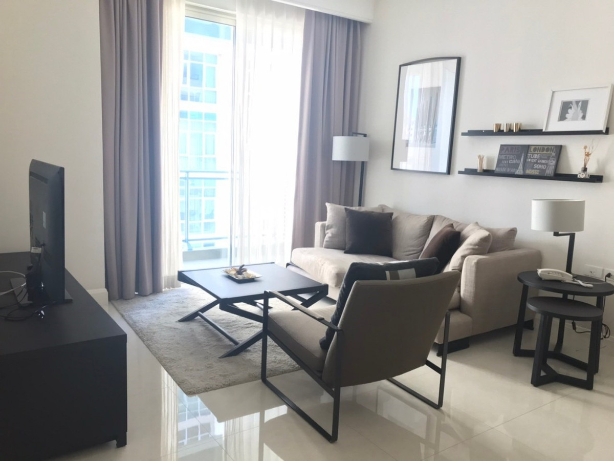 ขายคอนโดวิทยุ ชิดลม หลังสวน : คอนโดหรู 2 ห้องนอน ที่ Q Langsuan , Contact 062-496-6454