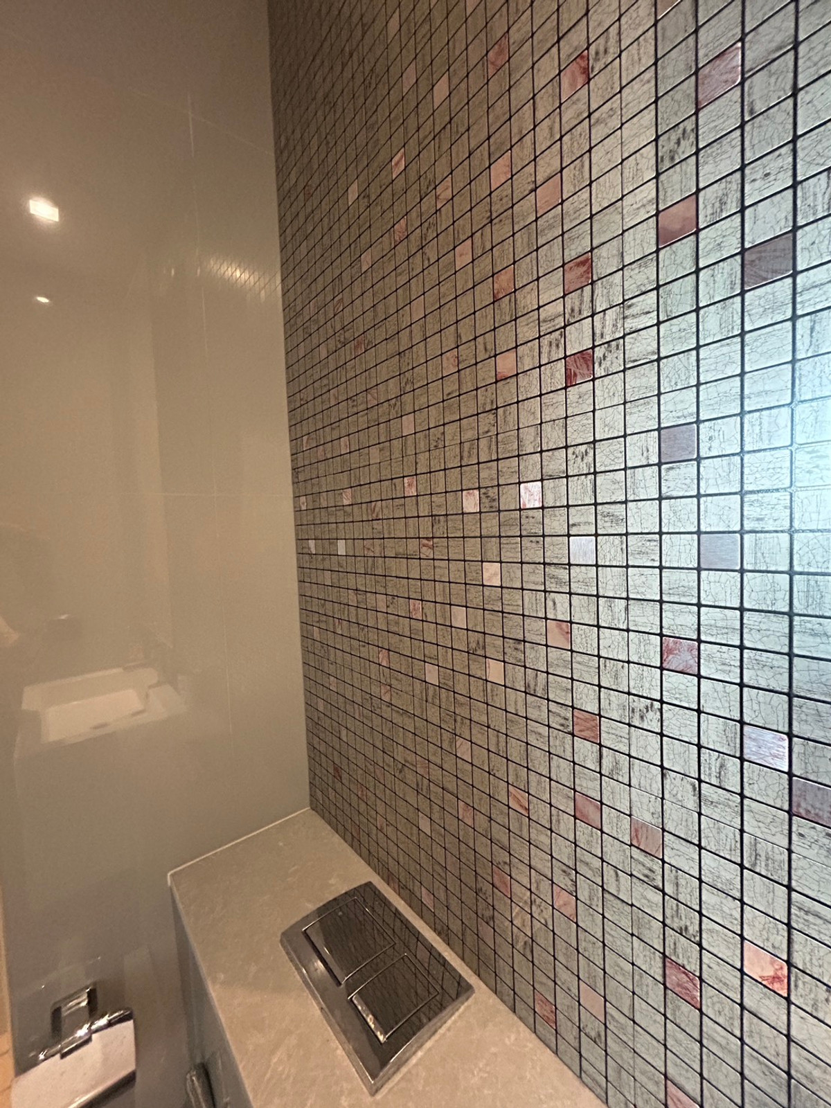 For RentCondoThaphra, Talat Phlu, Wutthakat : Condo for rent, Whizdom Station Ratchada Tha Phra, next to BTS Talat Phlu, opposite The Mall Tha Phra.