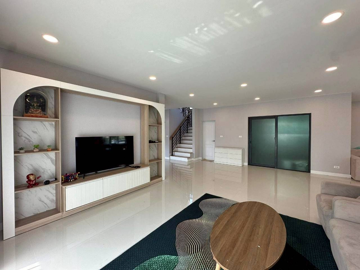 ให้เช่าบ้านเอกชัย บางบอน : 🔴🏡 LUXURY HOME FOR RENT | บ้านเดี่ยวสุดหรู  ไซส์ใหญ่สุดในโครงการ 📍 CENTRO BANGBON – บางบอน บ้านระดับพรีเมียม • เนื้อที่ 110 ตร.ว. | ใช้สอย 320 ตร.ม. • 4 ห้องนอน | 5 ห้องน้ำ