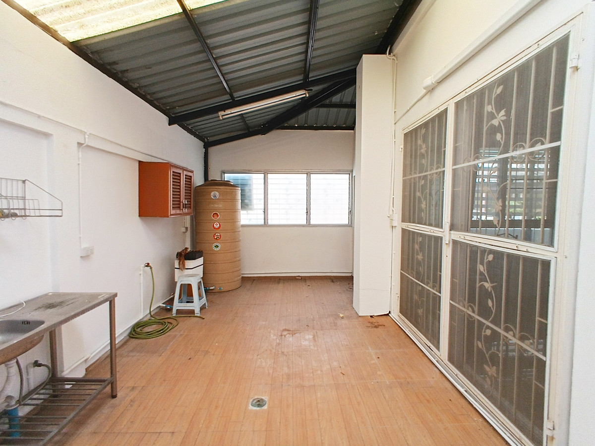 For SaleTownhomeNakhon Pathom : 🏡 Corner unit, garden frontage! Townhouse for sale, The Greenery 7 Soi 4. Fully extended and ready to move in!