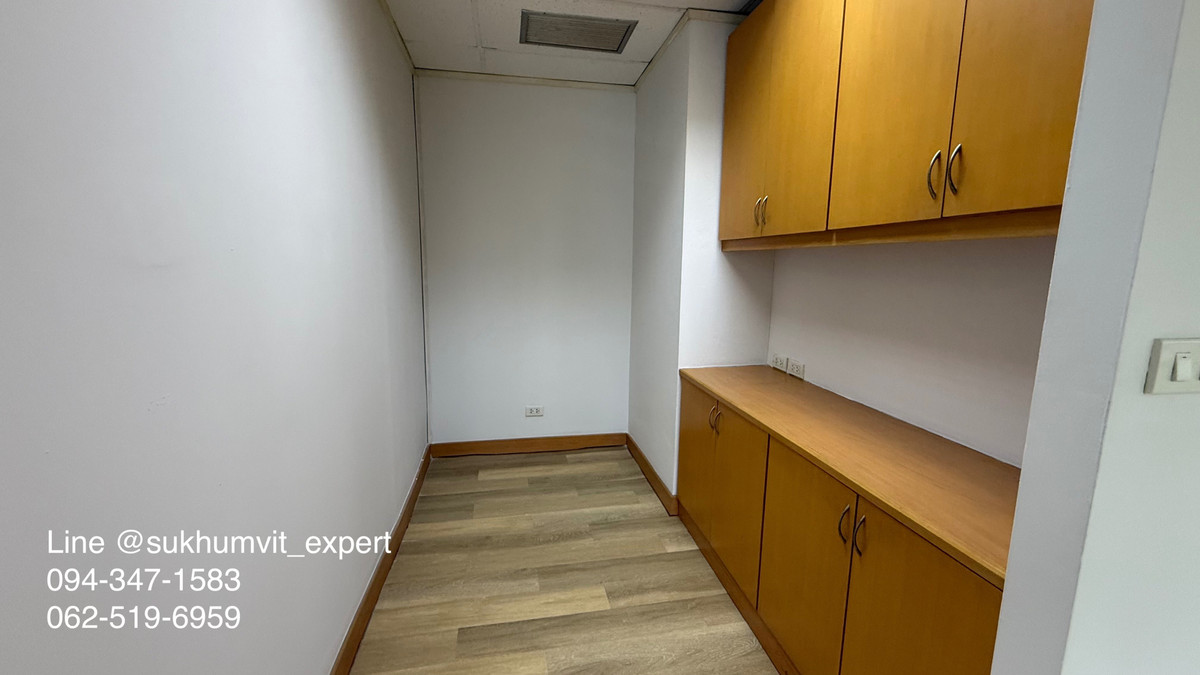 For RentOfficeSukhumvit, Asoke, Thonglor : Office for Rent – Near BTS Ekkamai (5-Minute Walk)