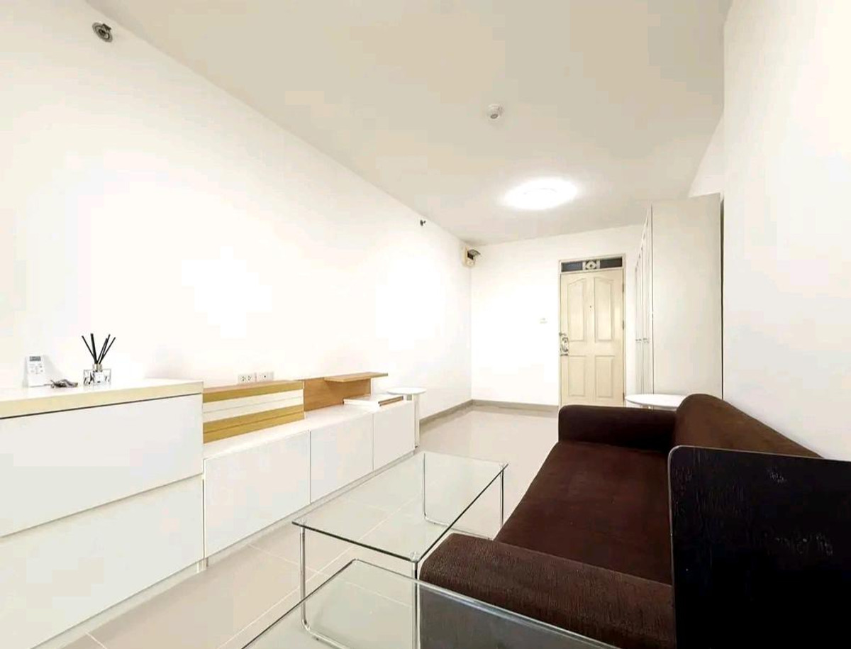 For SaleCondoPinklao, Charansanitwong : Size 48 sq m., 19th floor, price 2.5 million, near Bang O MRT, near Yanhee Hospital, good location.