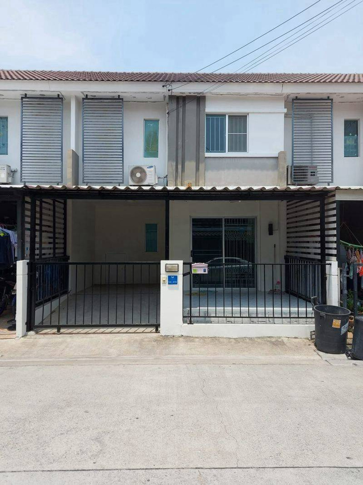 ให้เช่าทาวน์โฮมลาดกระบัง สุวรรณภูมิ : ให้เช่า ทาวน์เฮ้าส์ หมู่บ้าน พฤกษา 86 ถนนศรีวารีน้อย​ เฟอร์​ครบ​ พร้อมอยู่​ ใกล้สนามบินสุวรรณภูมิ