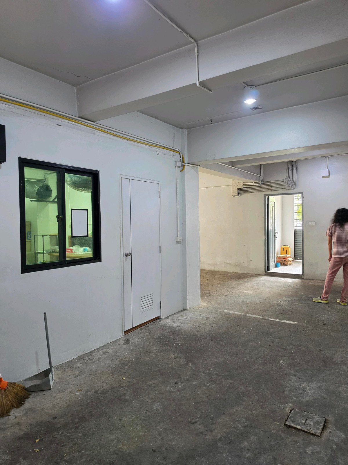 ให้เช่าอาคารพาณิชย์สยาม จุฬา สามย่าน : 🚩For Rent : Stand Alone Building Located on Rama 4 Road, Only 180 m. from MRT Hua Lamphong