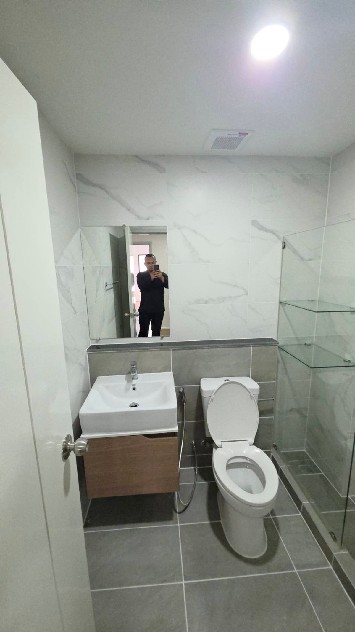 For RentCondoSamut Prakan,Samrong : 🔥Urgent for rent🔥 ALIVE SUKHUMVIT 76 (Alife Sukhumvit 76) Building B, 5th floor, new room, first hand, fully furnished, ready to move in 📏 Size 48.12 sq m. | 2 bedrooms, 1 bathroom Line @bzprOperty