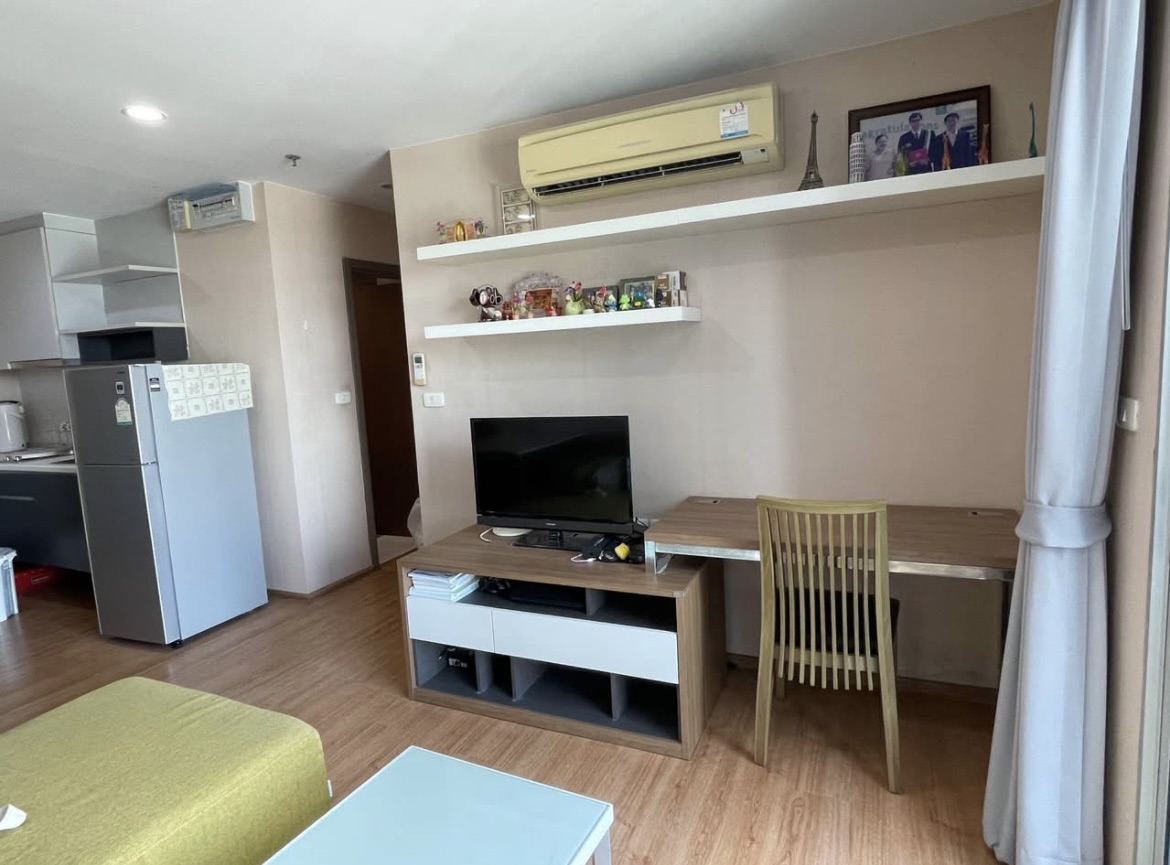 For SaleCondoOnnut, Udomsuk : 🔥Urgent Sale!🔥 The Base Sukhumvit 77, near On Nut BTS station. Fully furnished and ready to move in.