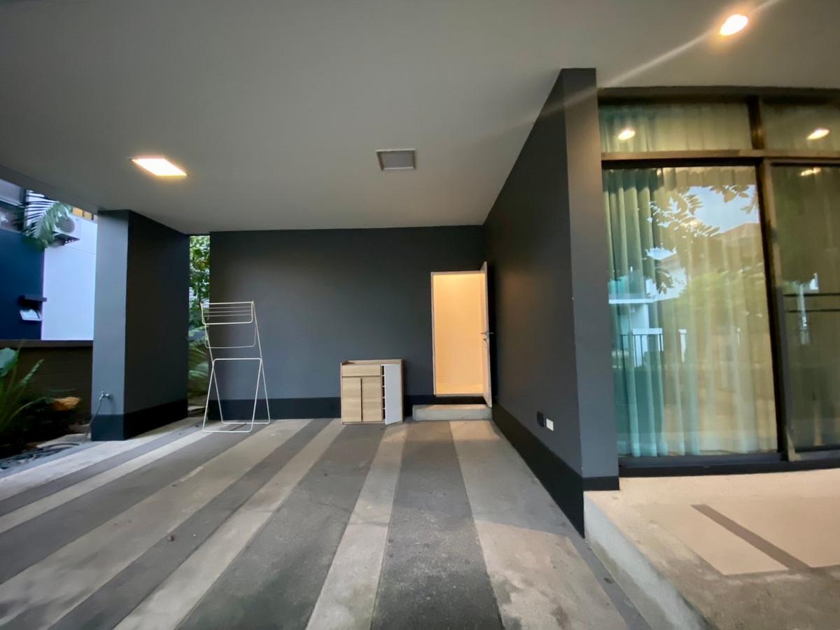 For SaleHousePattanakan, Srinakarin : Urgent Sale – 2-Storey Single House at Setthasiri Krungthep Kreetha | Special Price Below Market | Ready to Move In