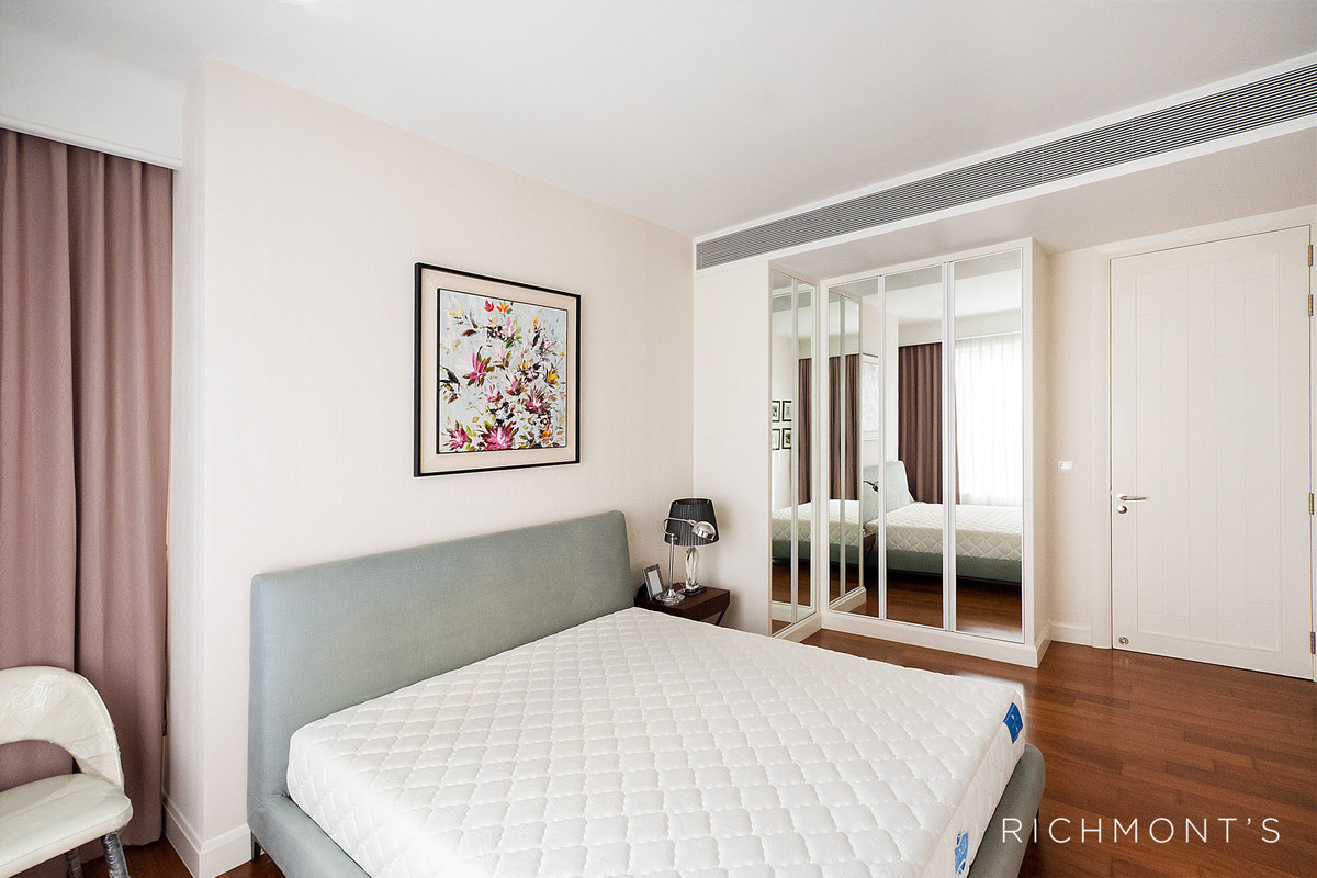 ขายคอนโดวิทยุ ชิดลม หลังสวน : คอนโดหรู 2 ห้องนอน ที่ Q Langsuan , Contact 062-496-6454