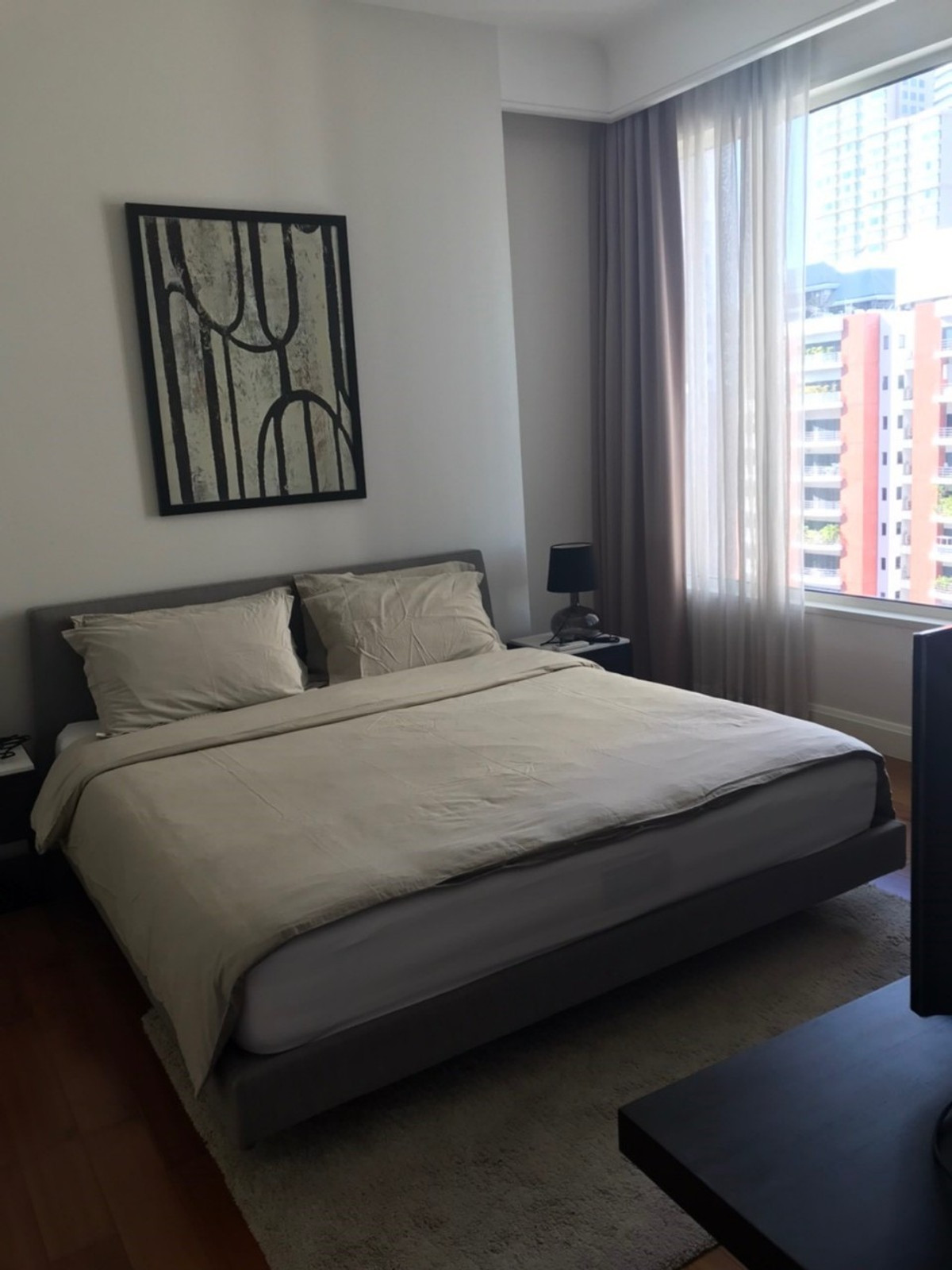 ขายคอนโดวิทยุ ชิดลม หลังสวน : คอนโดหรู 2 ห้องนอน ที่ Q Langsuan , Contact 062-496-6454