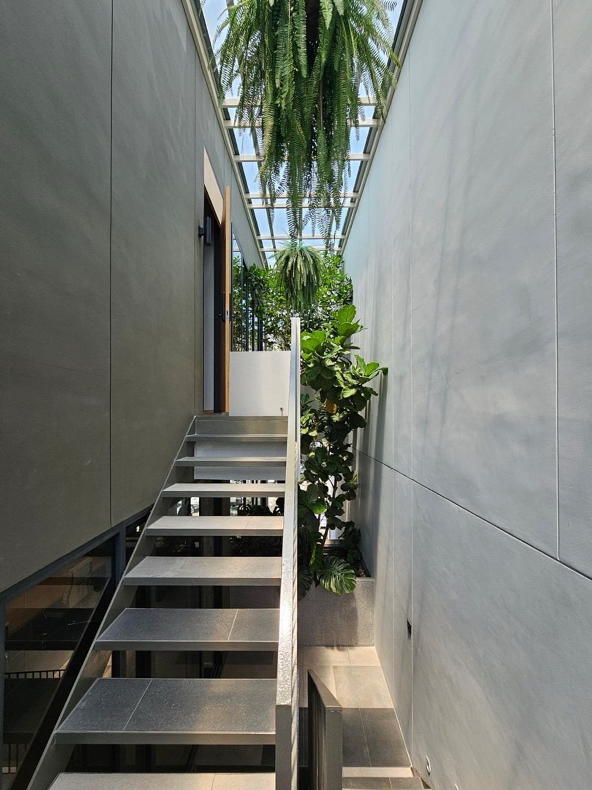 ขายทาวน์โฮมลาดพร้าว เซ็นทรัลลาดพร้าว : ✅✅✅𝗕𝗮𝗮𝗻 𝗽𝘂𝗿𝗶𝗽𝘂𝗿𝗶 𝗛𝗼𝗺𝗲 𝗼𝗳𝗳𝗶𝗰𝗲 ลาดพร้าว 41 ใกล้ Bts ภาวนา เพียง 5 นาที เดินทางสะดวก ขนาด 295 Sq.m  พิเศษเพียง 21.64 MB ติดต่อ 086-795-9997 (จิมมี่)