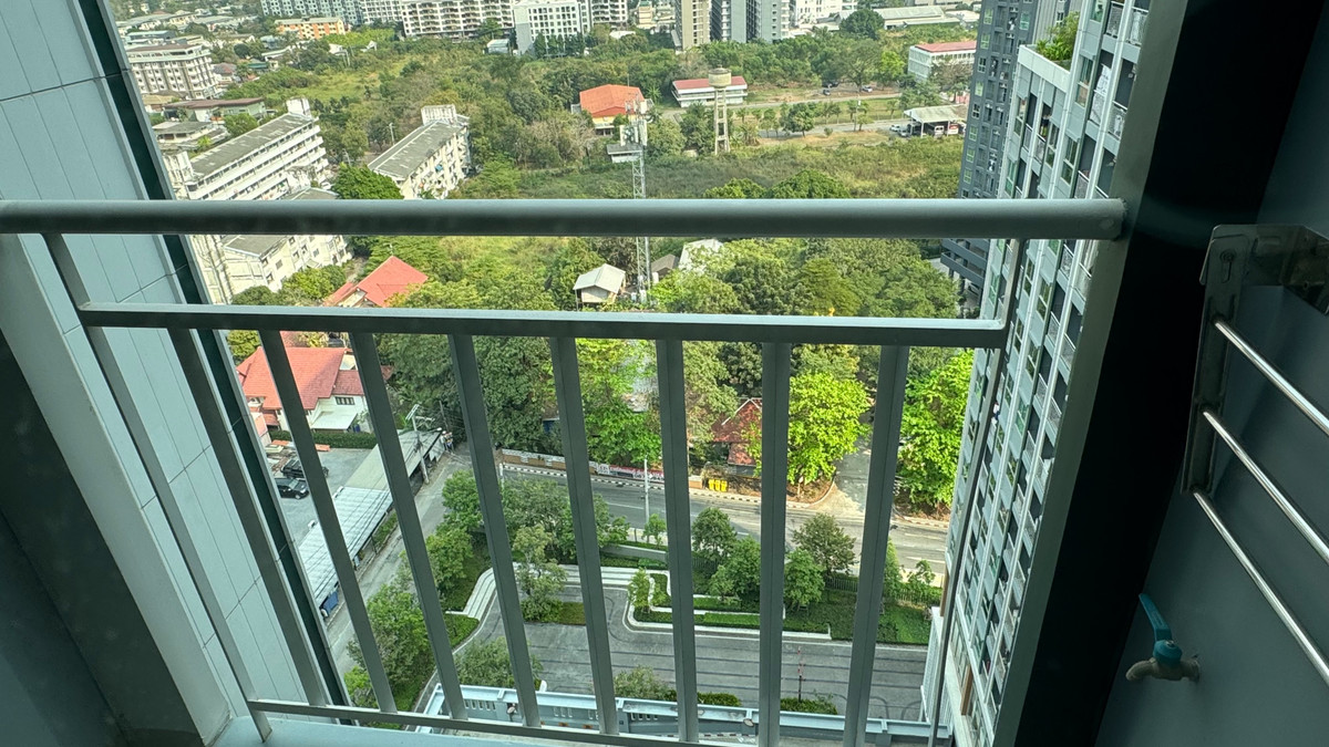 ให้เช่าคอนโดแจ้งวัฒนะ เมืองทอง : ปล่อยเช่าด่วน!!! 🔥🔥🔥 🎉Lumpini Ville Chaengwatthana-Pakkret Station 🎉🔥ห้องใหม่ อยู่ก่อนเจ้าของ🔥  ✅ชั้น 18 ขนาด 23.xx ตรม. แบบ Studio วิวเมือง + สวน Line @bzprOperty