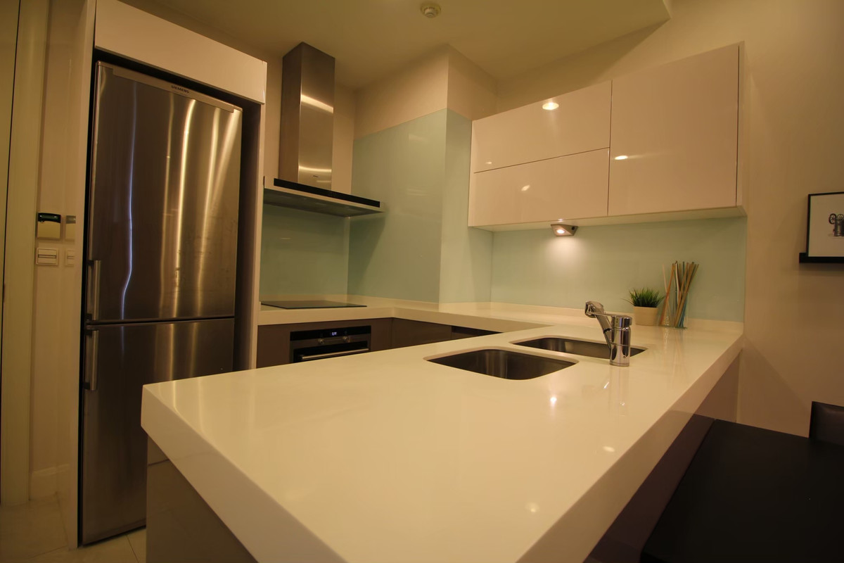 ขายคอนโดวิทยุ ชิดลม หลังสวน : คอนโด2 ห้องนอน ย่านหลังสวน ที่ Q Langsuan , Contact 062-496-6454