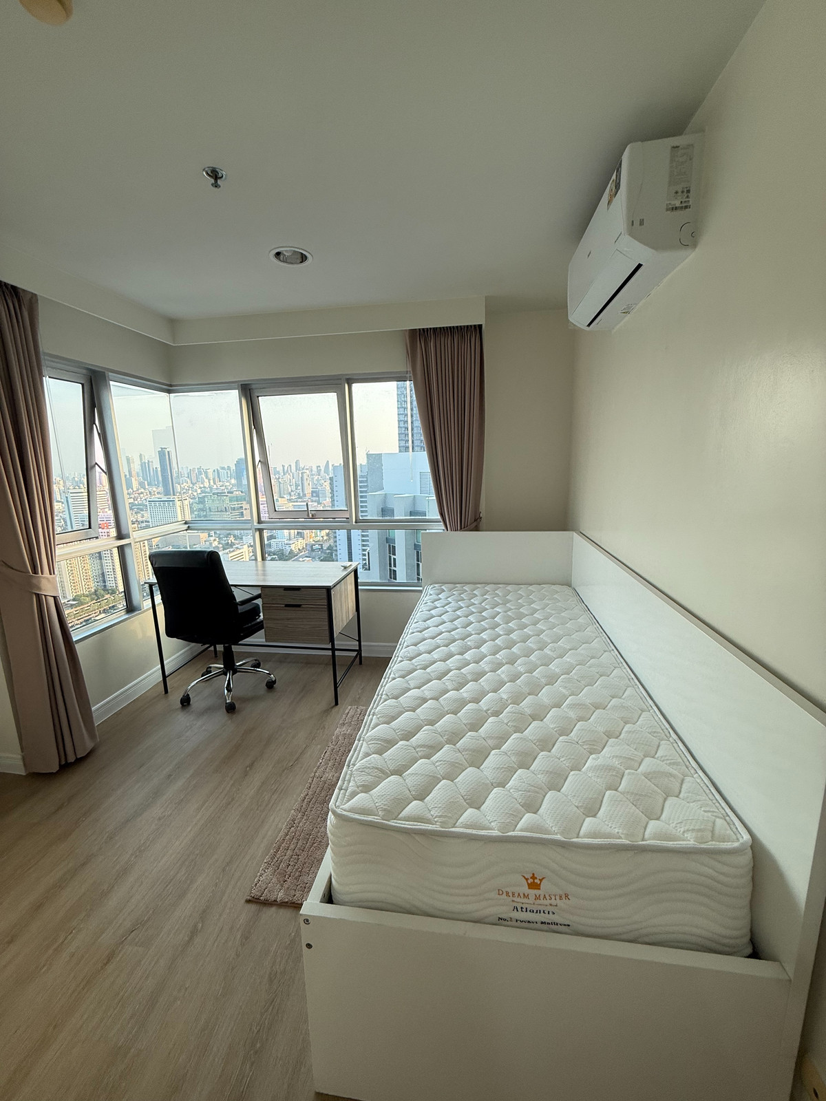 ขายคอนโดพระราม 9 เพชรบุรีตัดใหม่ RCA : ขายและเช่า/SALE and RENT : Belle Grand Rama 9 (เบลล์ แกรนด์ พระราม 9) - 2 ห้องนอน LC087