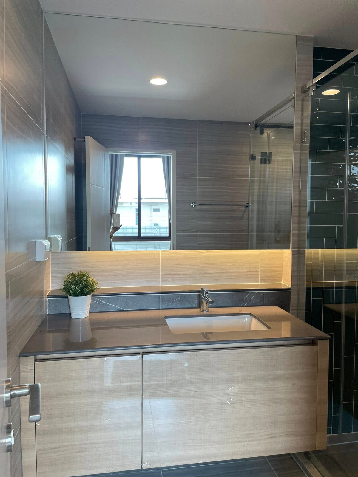 For RentHousePattanakan, Srinakarin : Burasiri Krungthepkreetha / 4 bedrooms (FOR RENT), Burasiri Krungthepkreetha / 4 Bedrooms (FOR RENT) BZD116