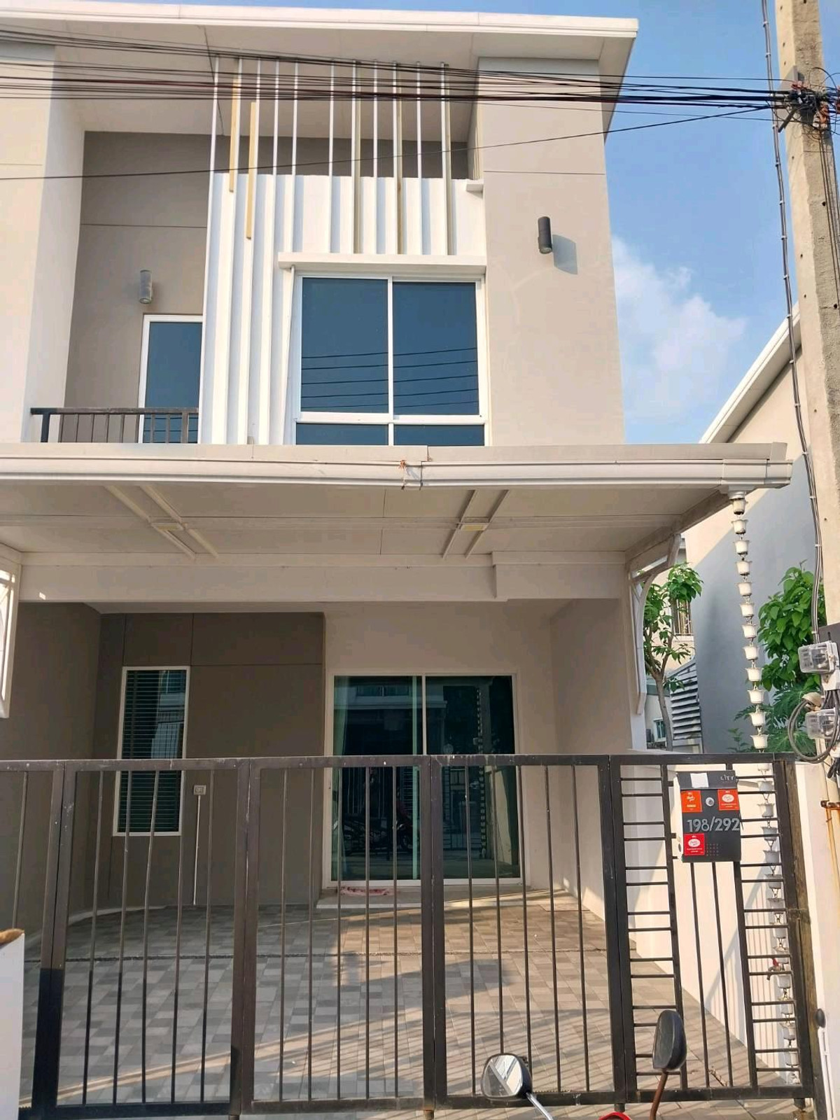 For SaleTownhomePhutthamonthon, Salaya : Travel 10 minutes to Mahidol Salaya.