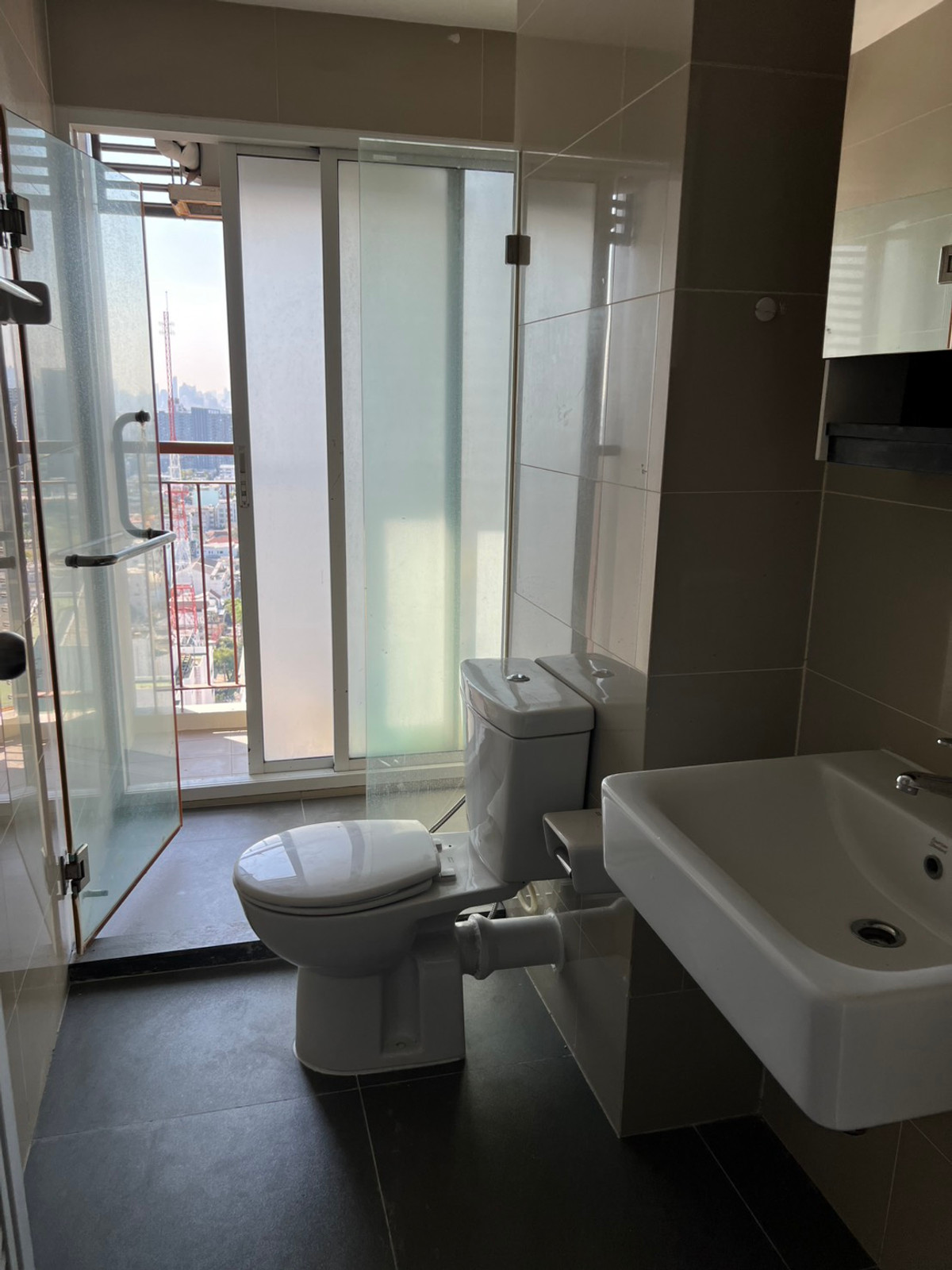 ขายคอนโดลาดพร้าว เซ็นทรัลลาดพร้าว : Sym Condo ห้องรีโนเวทใหม่ ฝั่งไทยรัฐ วิวโล่ง , ทำเลดีมาก ตรงห้าแยกลาดพร้าว ใกล้จตุจักร,central ladprao