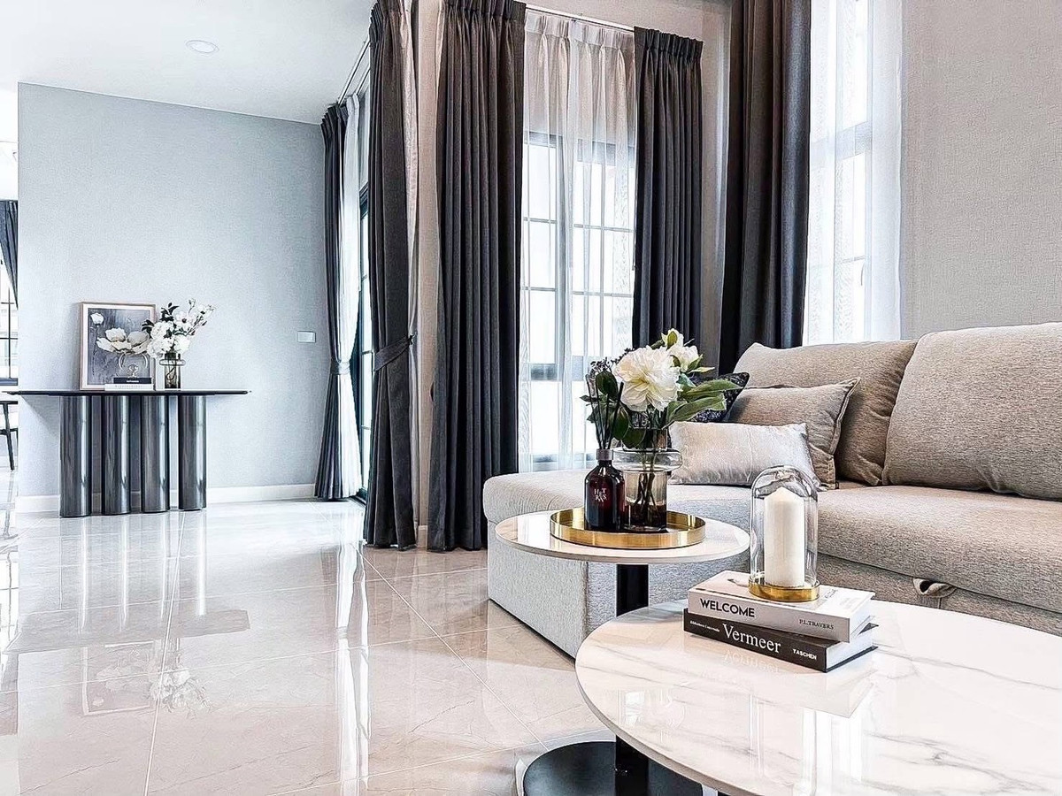 ให้เช่าบ้านบางนา แบริ่ง ลาซาล : ให้เช่า The City Bangna 2 บ้านเดี่ยว Private zone สงบมาก ทั้งโครงการมีเพียง 9 หลัง Pet Friendly 5 ห้องนอน 5 ห้องน้ำ ขนาด105ตร.วา ที่จอดรถ 3 คัน มีห้องแม่บ้าน พร้อมเข้าอยู่ ราคา 190,000 บาท