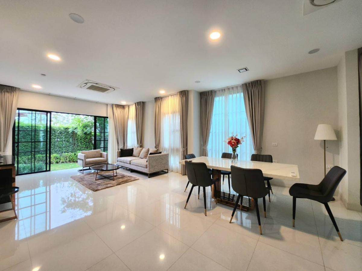 For RentHousePattanakan, Srinakarin : Nantawan Rama 9 - New Krungthepkreetha / 4 Bedrooms (FOR RENT) BZD111