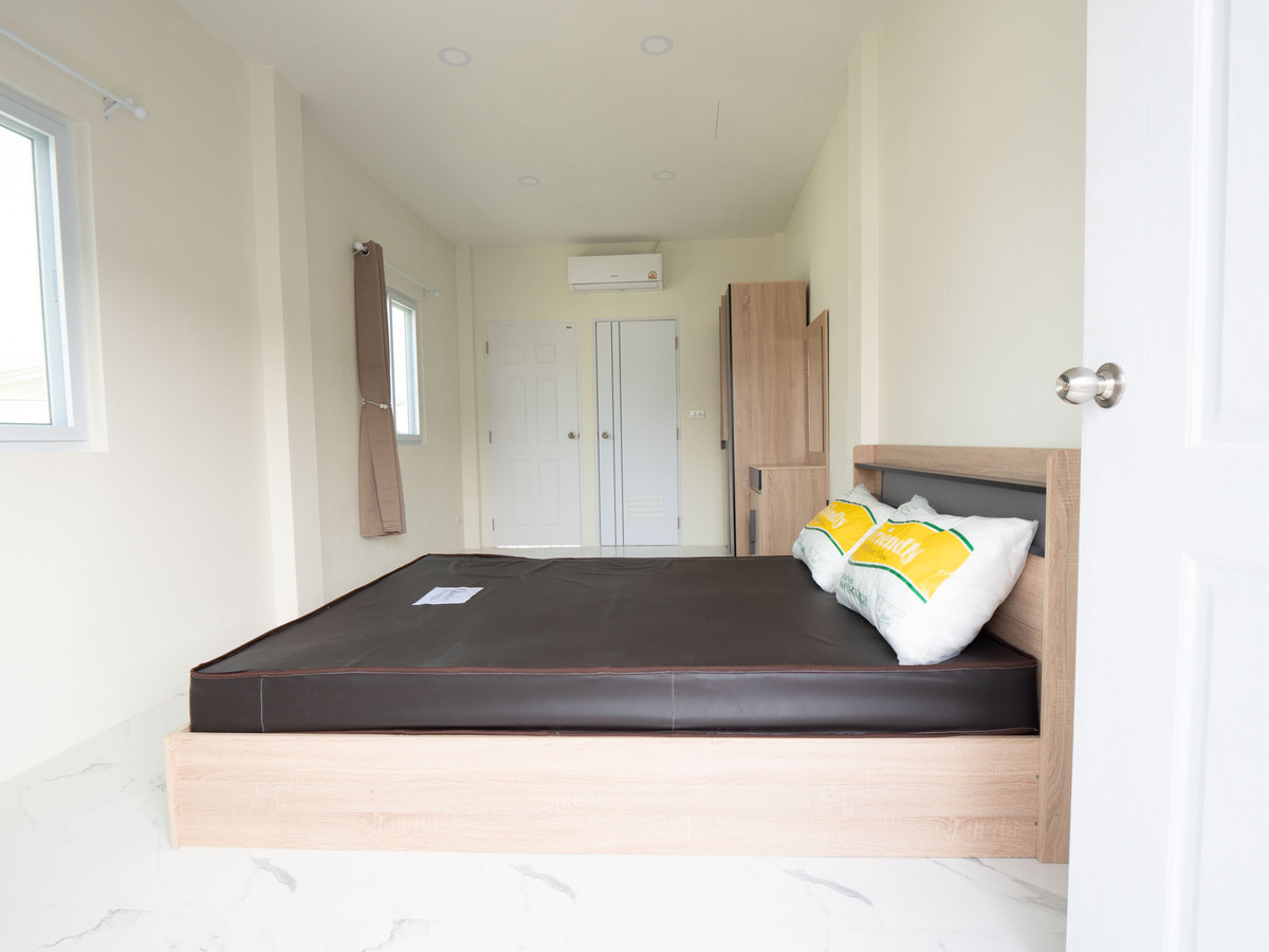 ขายกิจการโรงแรม & กิจการอพาร์ตเมนต์บางนา แบริ่ง ลาซาล : #ขายอพาร์ทเม้นท์ #ขายหอพัก #ใกล้เมกะบางนา ผลตอบแทน Yield% 7.5% ให้ไวเลยครับ พึ่งสร้างเสร็จใหม่ๆ มี 10 ห้อง ผู้เช่าเต็มทุกห้อง 100% ราคาดีมากๆ