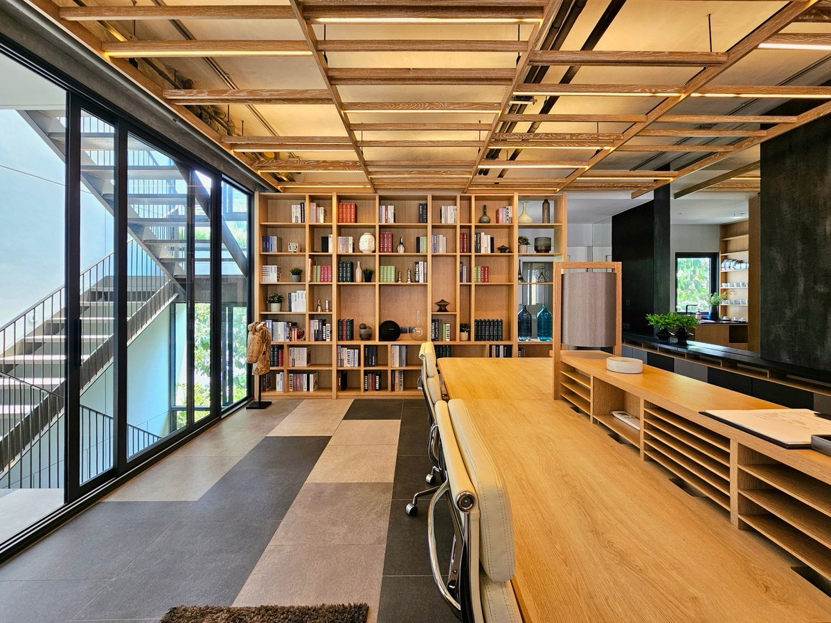 ขายทาวน์โฮมลาดพร้าว เซ็นทรัลลาดพร้าว : 🏢Home Office ลาดพร้าว 41 บ้าน ภูริปุรี ขนาด 295 Sq.m 1 bed 4 bath พิเศษเพียง 21,640,000 ล้านบาท นัดหมายชมโครงการ 086-795-9997 (จิมมี่)