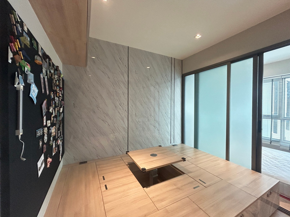 For RentCondoThaphra, Talat Phlu, Wutthakat : Condo for rent, Whizdom Station Ratchada Tha Phra, next to BTS Talat Phlu, opposite The Mall Tha Phra.